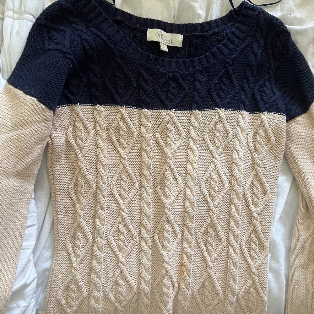 Olive & Oak Cable Knit Sweater